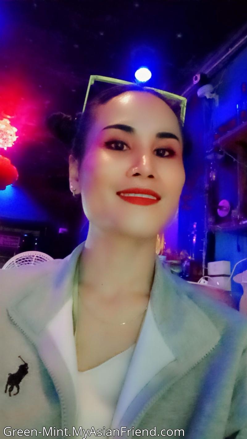 Night Shift Glow - Green-Mint